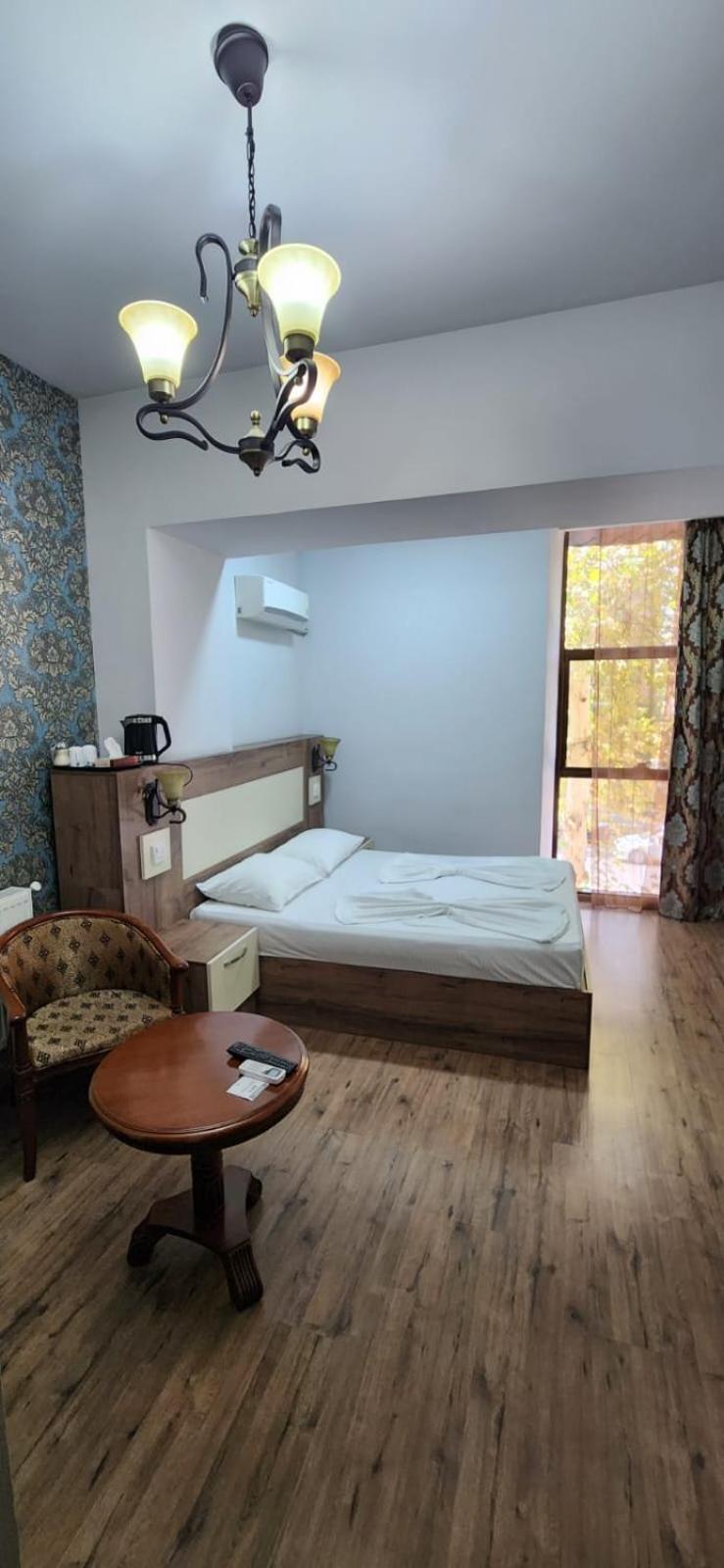 Hotel Premium Armenia เยเรวาน ภายนอก รูปภาพ